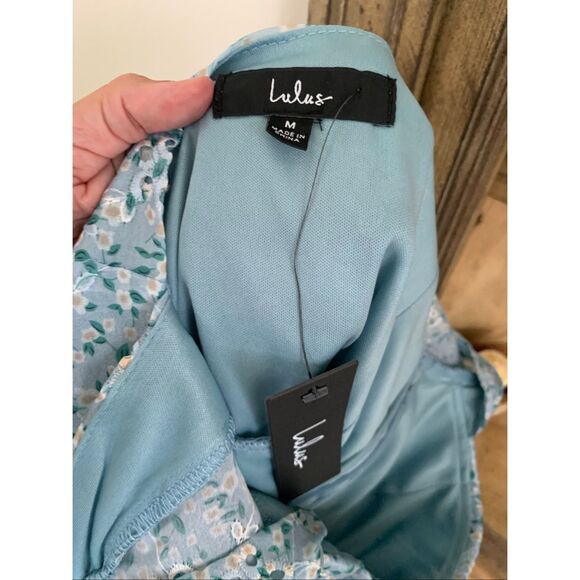 Dainty Effect Blue Floral Embroidered Pleated Puff Sleeve Top NWT - Picture 3 of 12